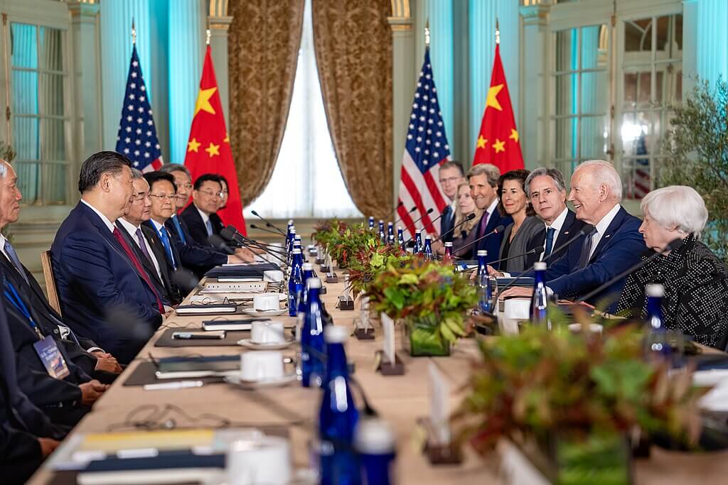 Biden and Xi at Table